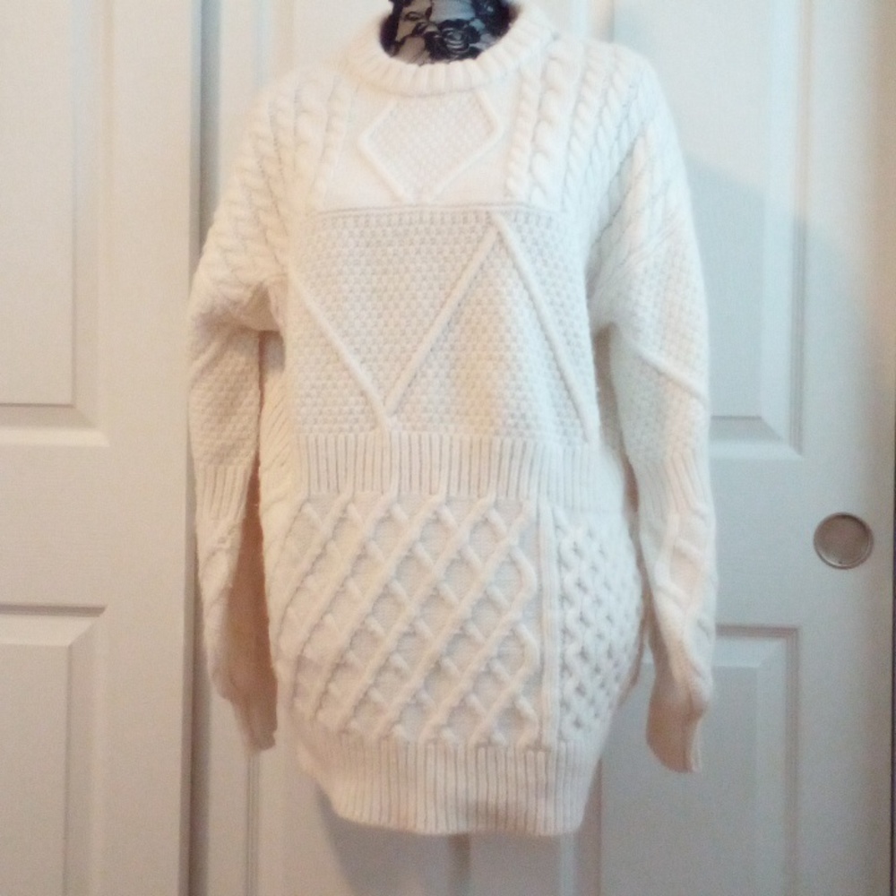 White knit dress